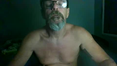 Snapshot of maximus_oreally chatting on 07/05/26, 04:19 Max online show from 07/05/26, 04:19