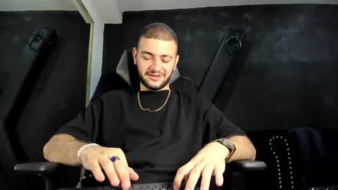 Maximus online show from 10/06/25, 03:37