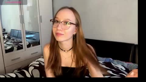 Snapshot of maxine_x chatting on 07/04/26, 07:47 Max online show from 07/04/26, 07:47