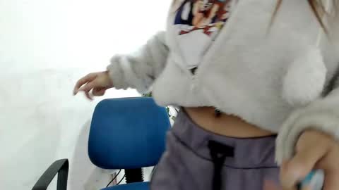 Snapshot of maxinesex_ chatting on 01/27/25, 01:30 maxinesex_ online show from 01/27/25, 01:30