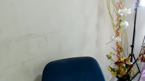 Snapshot of maxinesex_ chatting on 02/18/25, 02:27 maxinesex_ online show from 02/18/25, 02:27