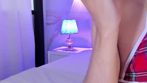 Snapshot of maxirogers chatting on 12/20/25, 12:12 Maxi Rogers online show from 12/20/25, 12:12