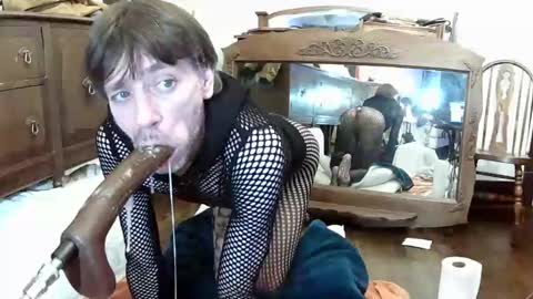 maxjr8008 online show from 11/03/25, 08:48