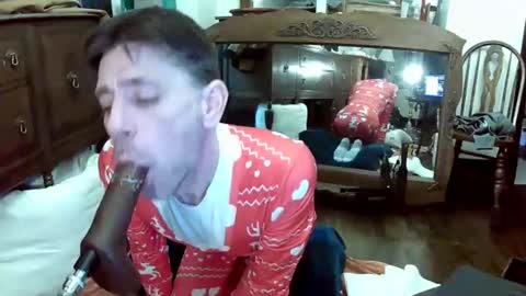 maxjr8008 online show from 12/04/25, 08:45