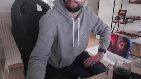 Snapshot of maxp0wer23 chatting on 01/11/25, 09:26 Max online show from 01/11/25, 09:26