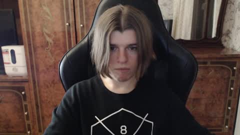 Snapshot of maxplay18 chatting on 01/27/25, 08:07 Max online show from 01/27/25, 08:07