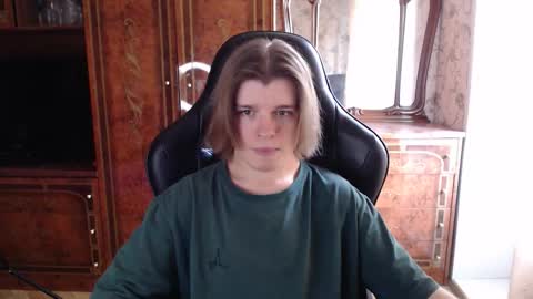 Snapshot of maxplay18 chatting on 10/09/25, 10:57 Max online show from 10/09/25, 10:57