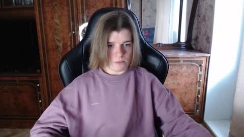 Max online show from 11/18/25, 11:58