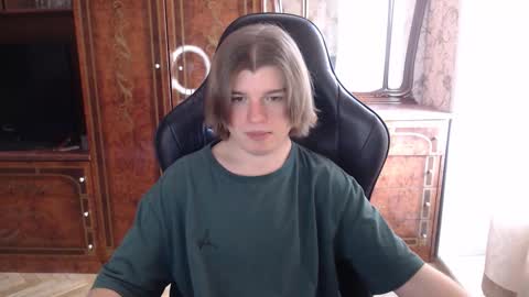 Max online show from 02/18/26, 11:06