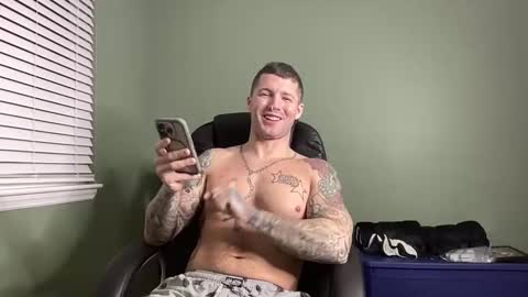 Snapshot of maxpleasant27 chatting on 01/09/25, 08:45 BBadAlpha online show from 01/09/25, 08:45