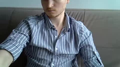 Snapshot of maxrelax90 chatting on 02/10/25, 10:53 maxrelax90 online show from 02/10/25, 10:53