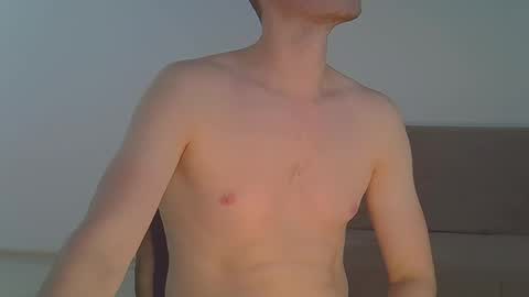 Snapshot of maxrelax90 chatting on 11/27/25, 07:27 maxrelax90 online show from 11/27/25, 07:27