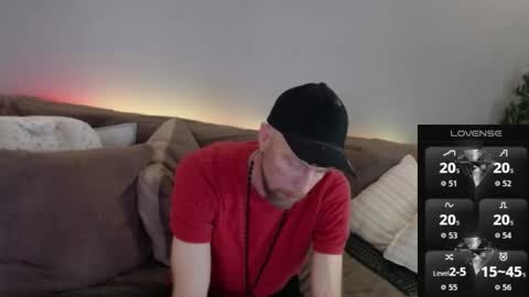 MaxRouger online show from 12/05/25, 08:16