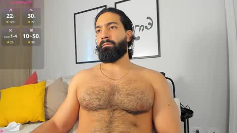 Snapshot of maxstrong01 chatting on 10/02/25, 03:52 Max online show from 10/02/25, 03:52