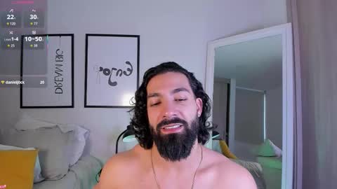 Max online show from 12/03/25, 10:08