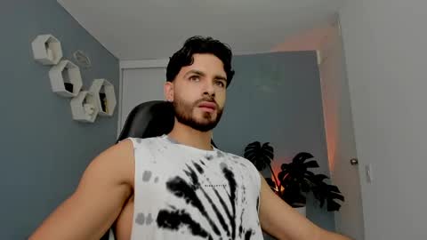 Maxi online show from 04/17/26, 10:46