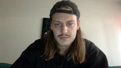 Snapshot of maxwatts95 chatting on 12/01/24, 09:37 Max Watts online show from 12/01/24, 09:37