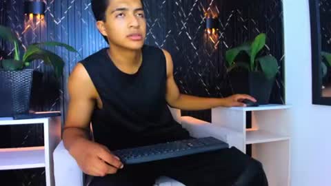 Max Wyatt online show from 07/12/26, 07:16