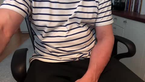 Max online show from 02/12/25, 07:34