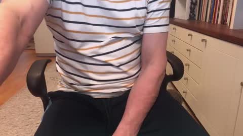 Max online show from 02/19/26, 07:37