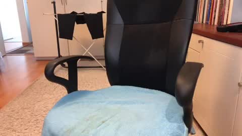 Max online show from 04/17/26, 07:11