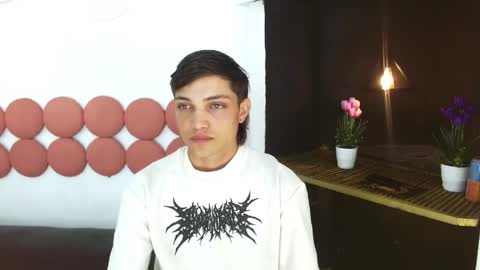 MaxxLouis online show from 05/25/26, 02:23