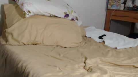 Snapshot of maxxxiimiliano chatting on 11/04/25, 04:44 Maxx online show from 11/04/25, 04:44