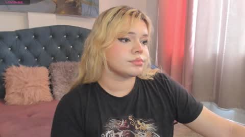 Maxine Minx online show from 02/04/25, 02:43