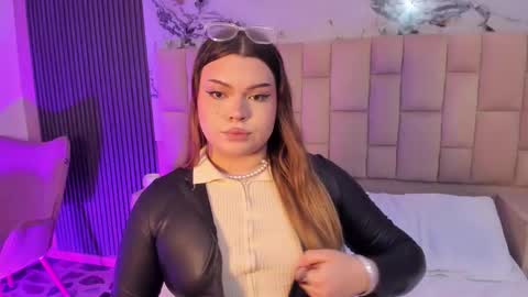 Maxine Minx online show from 03/02/26, 10:05