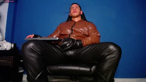 Snapshot of maxxxpowerful chatting on 06/28/26, 11:22 maxxxpowerful online show from 06/28/26, 11:22