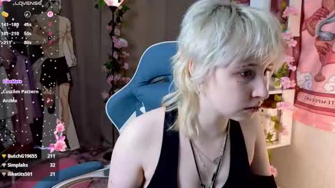 Snapshot of may_leaf chatting on 02/20/26, 06:26 Mary online show from 02/20/26, 06:26