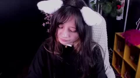 Snapshot of may_lings chatting on 06/18/26, 11:36 may_lings online show from 06/18/26, 11:36