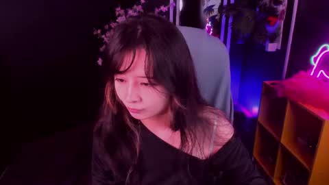 Snapshot of may_lings chatting on 06/21/26, 11:24 may_lings online show from 06/21/26, 11:24