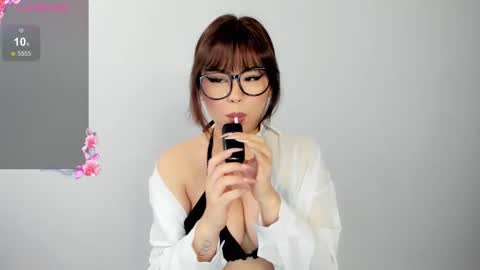 Mia online show from 01/29/25, 02:51