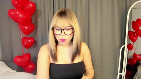 Mia online show from 02/17/25, 10:36