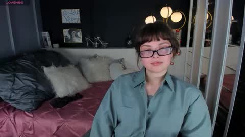 Snapshot of maya___muse chatting on 02/26/26, 02:27 Maya online show from 02/26/26, 02:27