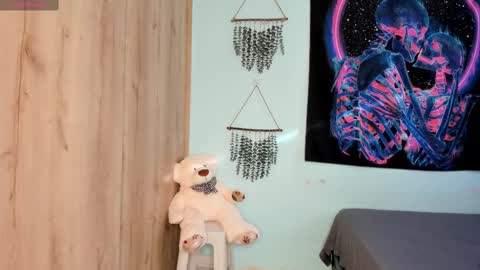 Snapshot of maya__fox chatting on 02/10/25, 09:36 OF mayitta19 online show from 02/10/25, 09:36