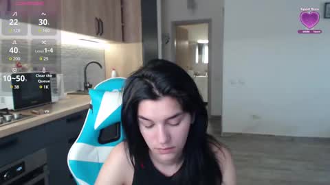 Maya online show from 03/06/25, 11:03