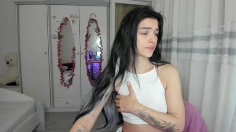 Snapshot of maya_and_guests chatting on 02/12/26, 05:13 Maya online show from 02/12/26, 05:13