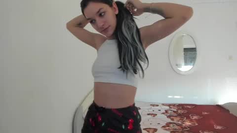 Snapshot of maya_and_guests chatting on 03/01/26, 06:37 Maya online show from 03/01/26, 06:37