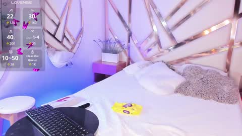 Maya online show from 01/11/25, 03:44