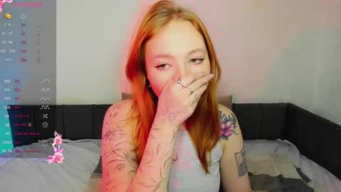 Snapshot of maya_light chatting on 02/07/25, 04:59 Maya online show from 02/07/25, 04:59