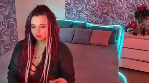 Maya Mils online show from 05/25/26, 01:00