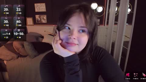 Woman online show from 12/14/24, 06:41