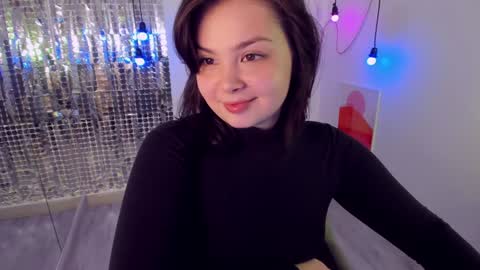 Woman online show from 12/21/24, 06:41