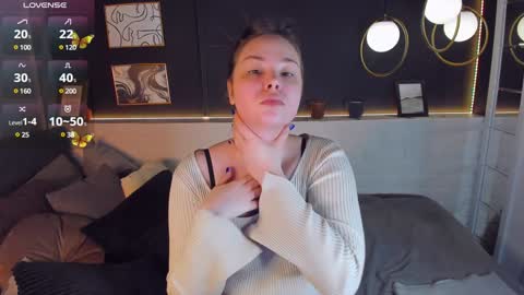 Woman online show from 01/13/25, 02:00