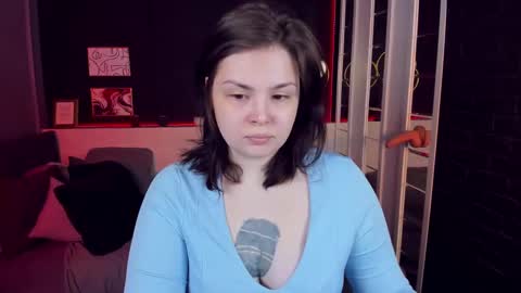 Woman online show from 03/01/25, 02:02