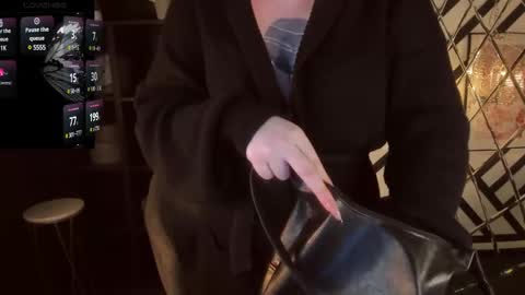 Woman online show from 03/09/25, 01:59