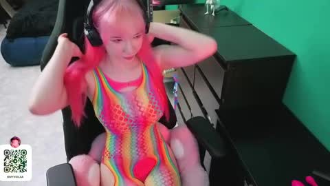 Maya Viola online show from 04/12/26, 05:23