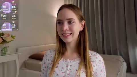 Snapshot of mayagreet chatting on 11/21/25, 09:13 My name is Kara online show from 11/21/25, 09:13